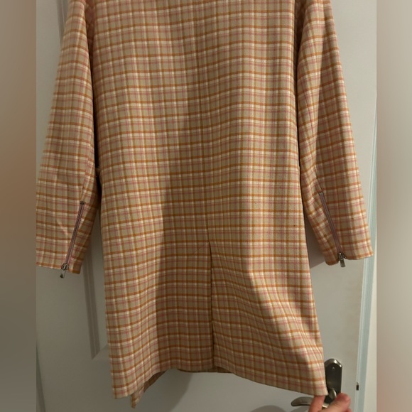 Perfect Spring Trench Coat - Picture 3 of 3